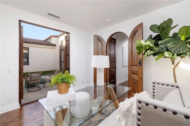 1033 Tiller, Corona Del Mar, CA 92625