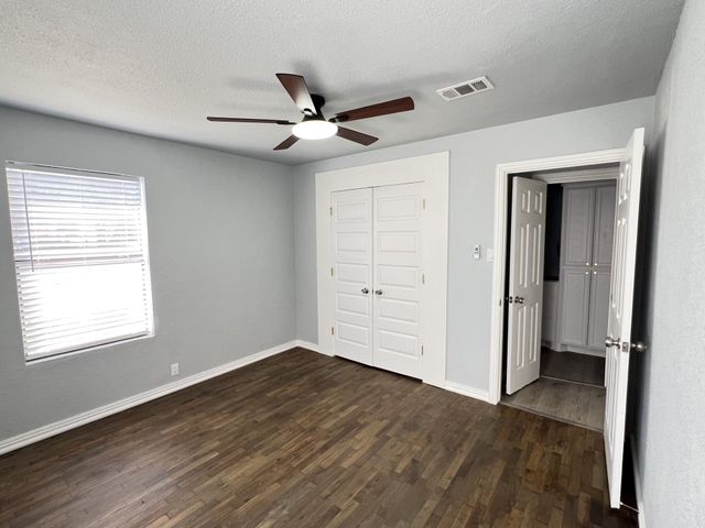 725 E Main Street, Denison, TX 75021