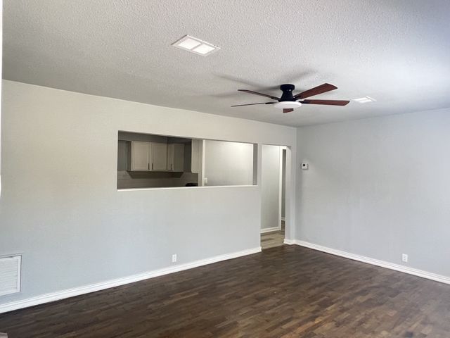 725 E Main Street, Denison, TX 75021