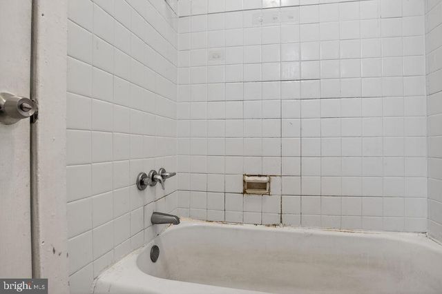 6220 VINE ST, Philadelphia, PA 19139