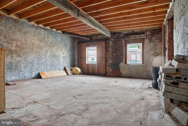 6220 VINE ST, Philadelphia, PA 19139