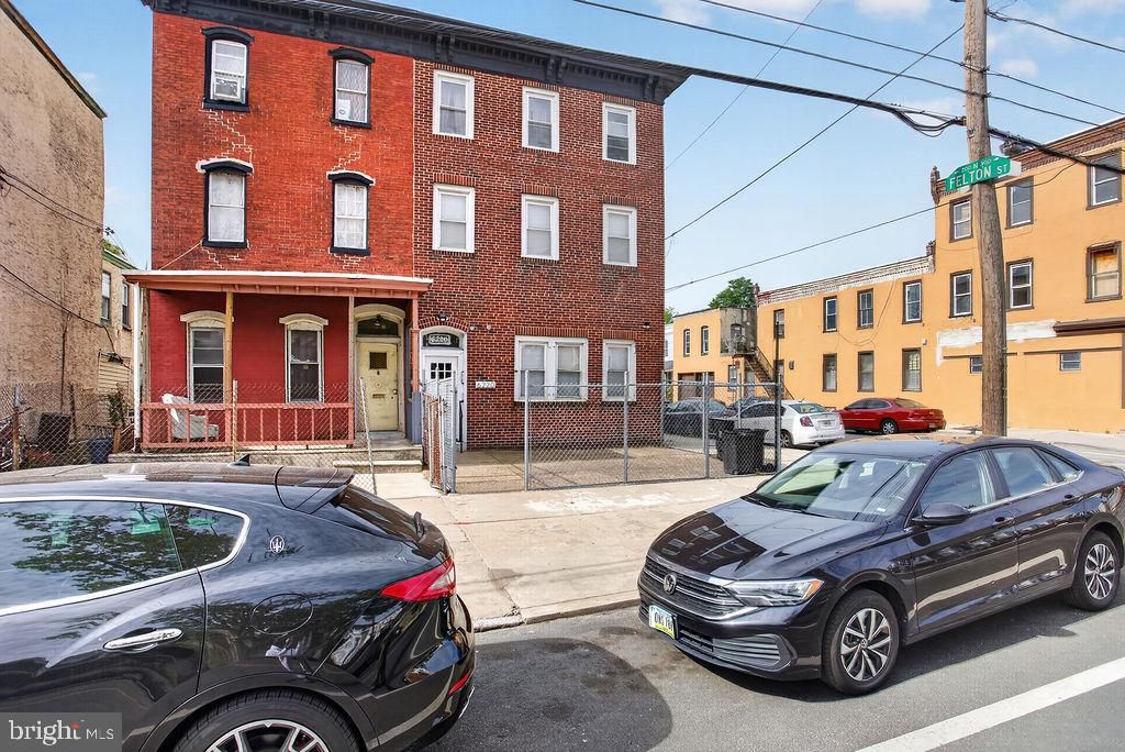 6220 VINE ST, Philadelphia, PA 19139