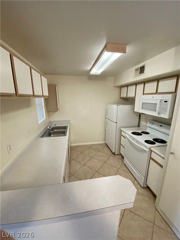 2300 East Silverado Ranch Boulevard 2032, Las Vegas, NV 89183