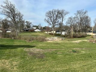 10225 E Watson Road, St Louis, MO 63127