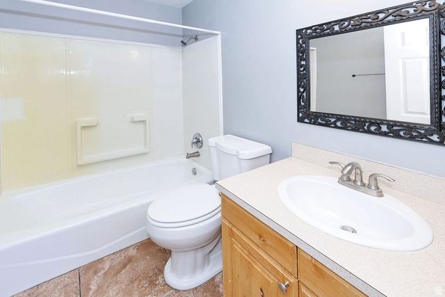 2565 W 3950 S, Roy, UT 84067