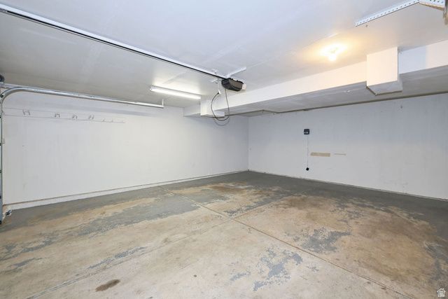2565 W 3950 S, Roy, UT 84067