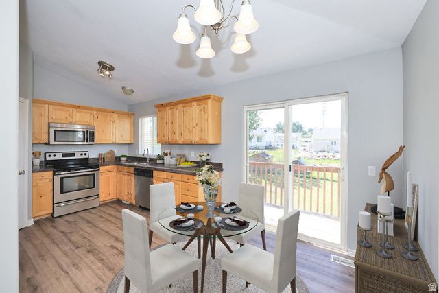 2565 W 3950 S, Roy, UT 84067