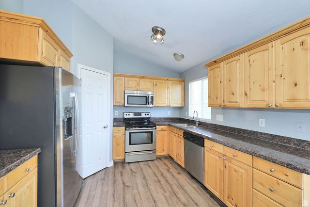 2565 W 3950 S, Roy, UT 84067