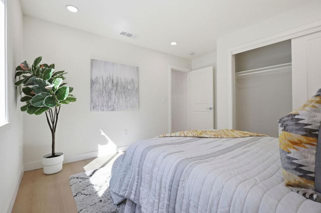 2638 Eaton Avenue, Redwood City, CA 94062