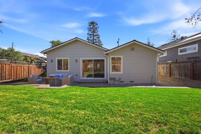 2638 Eaton Avenue, Redwood City, CA 94062