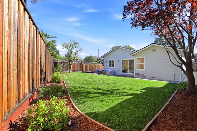 2638 Eaton Avenue, Redwood City, CA 94062