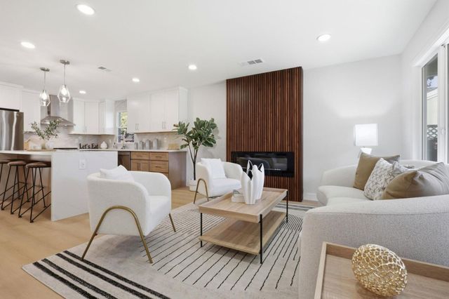 2638 Eaton Avenue, Redwood City, CA 94062