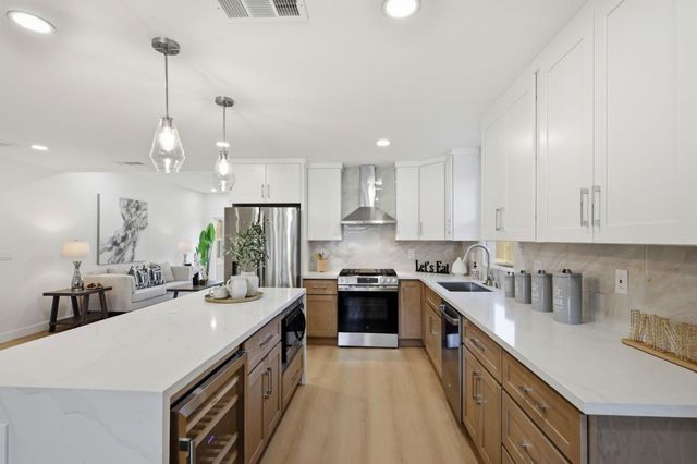 2638 Eaton Avenue, Redwood City, CA 94062