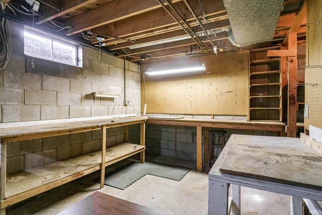 54949 Ash Road, Osceola, IN 46561