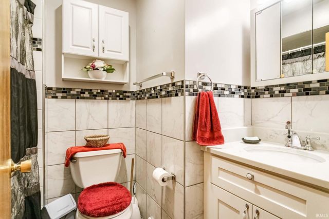 54949 Ash Road, Osceola, IN 46561