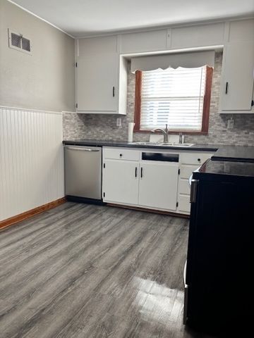 5 Westwood Drive, Mt Vernon, IL 62864