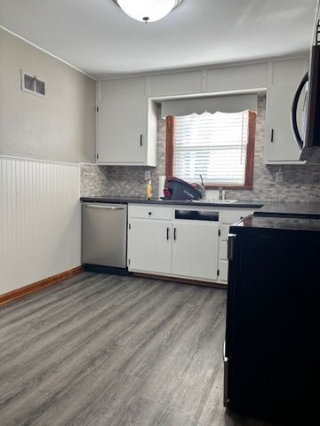 5 Westwood Drive, Mt Vernon, IL 62864