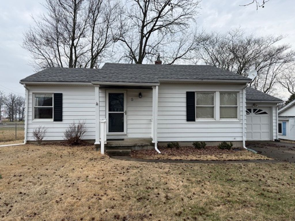 5 Westwood Drive, Mt Vernon, IL 62864