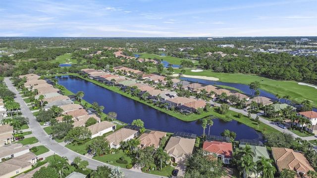 8918 First Tee Road, Port St. Lucie, FL 34986