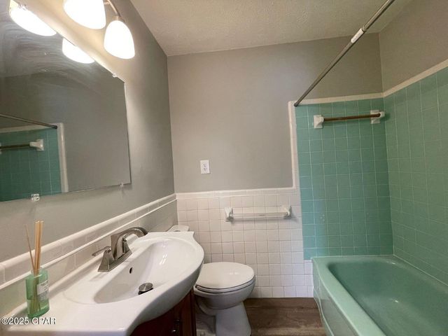 1010 W 12th Court, Panama City, FL 32401