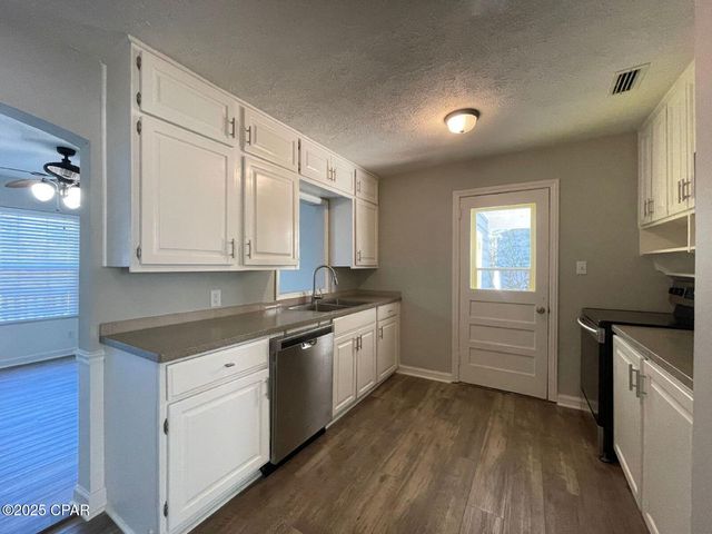 1010 W 12th Court, Panama City, FL 32401