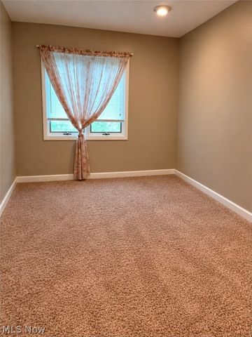2261 E Turkeyfoot Lake Road, Akron, OH 44312