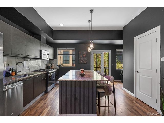 2325 Walnut St 4, Denver, CO 80205