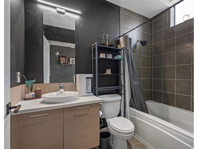 2325 Walnut St 4, Denver, CO 80205