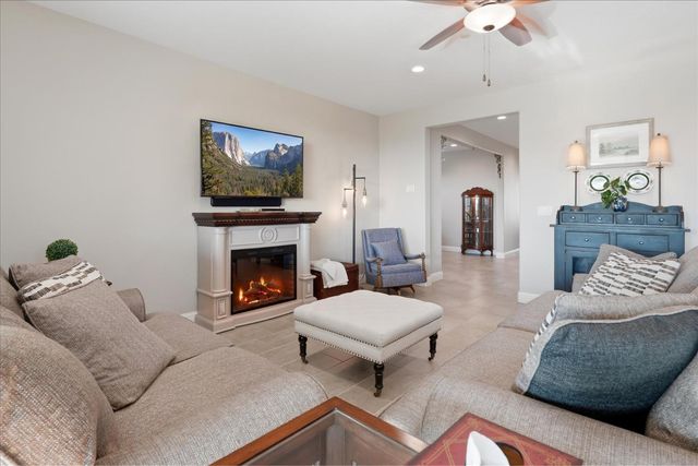 4314 Little Canyon Drive, Madera, CA 93636