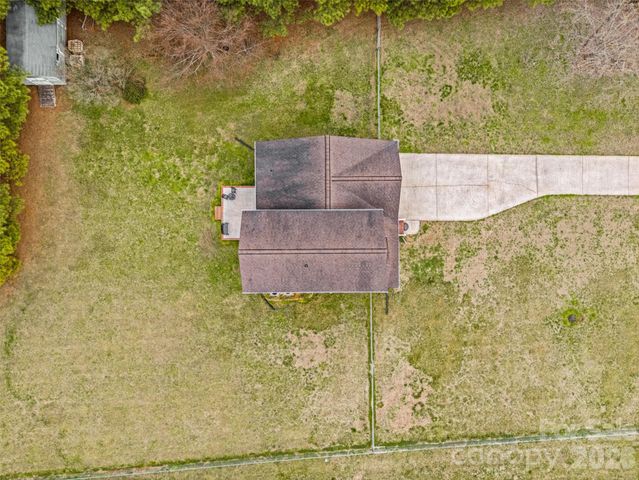 4660 Garys Place, Crouse, NC 28033