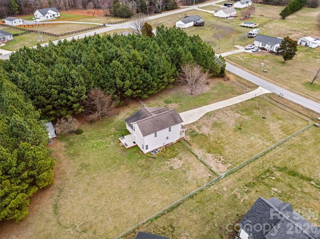 4660 Garys Place, Crouse, NC 28033