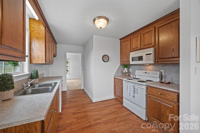 4660 Garys Place, Crouse, NC 28033