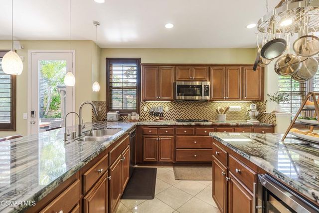 6625 Pinnacle Way, Moorpark, CA 93021