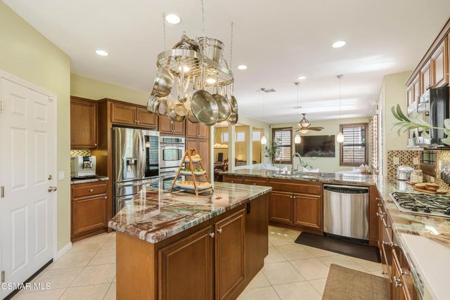 6625 Pinnacle Way, Moorpark, CA 93021