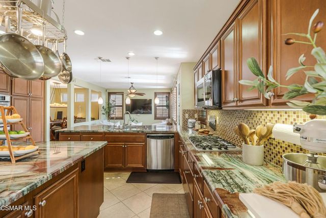 6625 Pinnacle Way, Moorpark, CA 93021