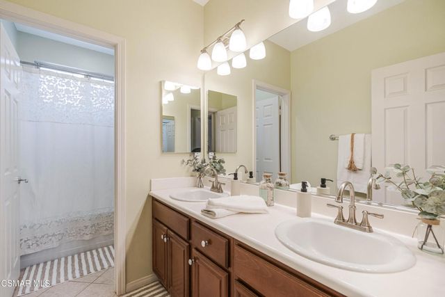 6625 Pinnacle Way, Moorpark, CA 93021