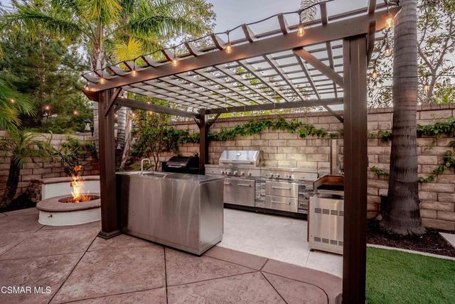 6625 Pinnacle Way, Moorpark, CA 93021