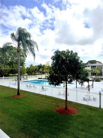 1101 Hillcrest Ct 206, Hollywood, FL 33021