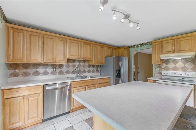 6643 East Taft Road, Cicero, NY 13057