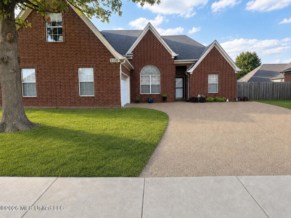 3158 S Pinetree Loop, Southaven, MS 38672 — exterior