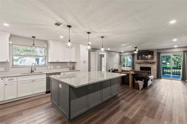 2500 Wildwood Way, Tool, TX 75143