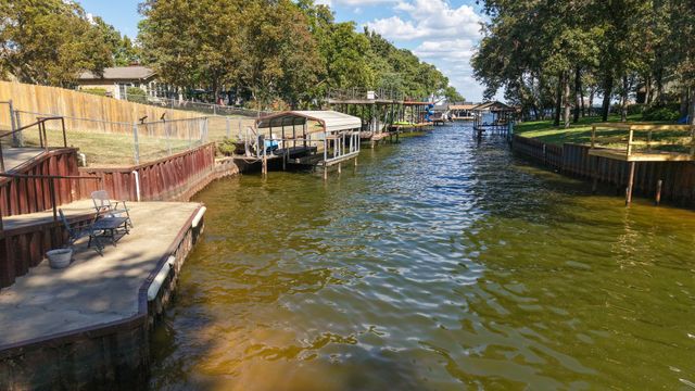 2500 Wildwood Way, Tool, TX 75143