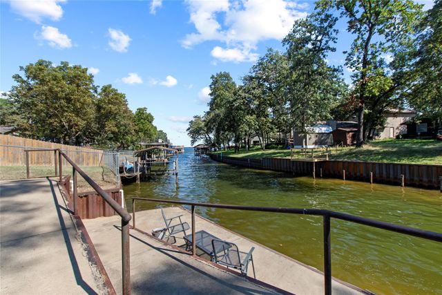 2500 Wildwood Way, Tool, TX 75143