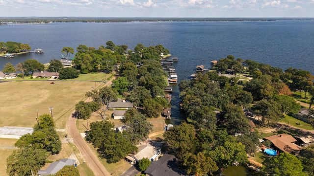 2500 Wildwood Way, Tool, TX 75143