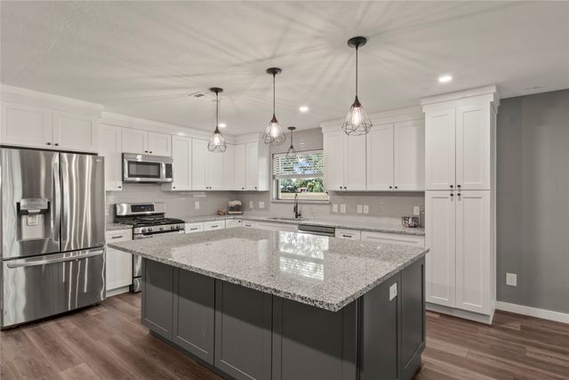 2500 Wildwood Way, Tool, TX 75143