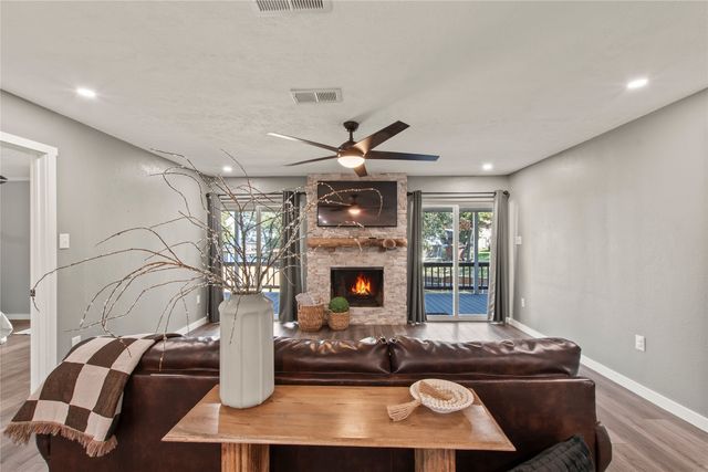 2500 Wildwood Way, Tool, TX 75143