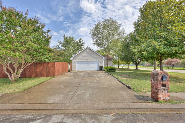 1634 Cason Trl, Murfreesboro, TN 37128