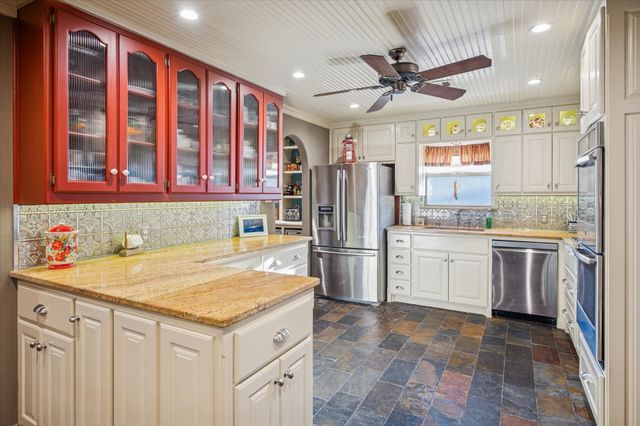 1118 Berkshire Court, Trophy Club, TX 76262