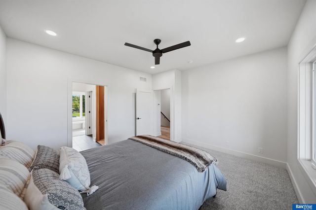 4000 Primrose Place, Lincoln, NE 68516