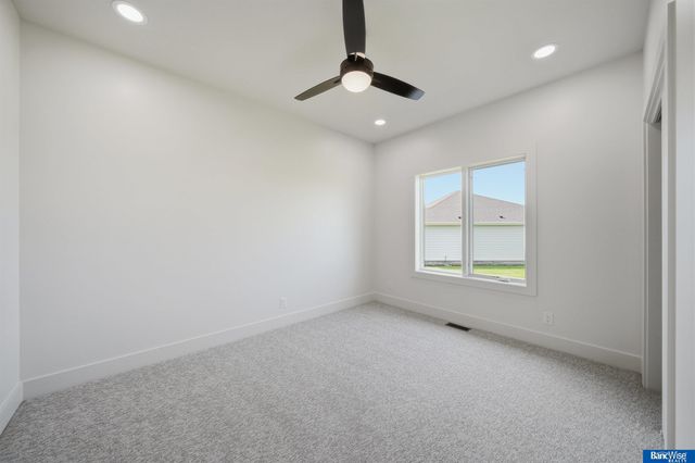 4000 Primrose Place, Lincoln, NE 68516